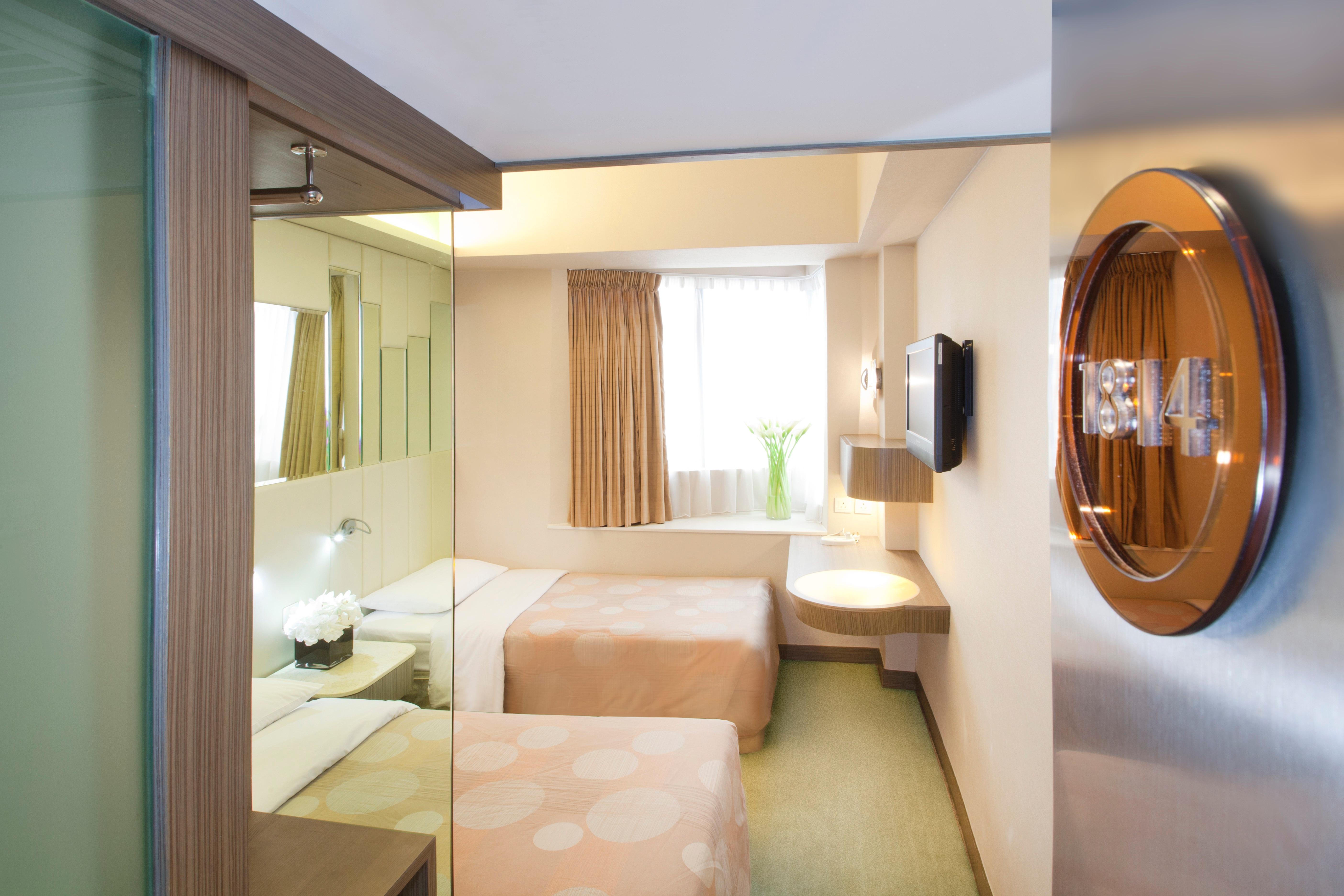 Silka Seaview Hotel Гонконг Екстер'єр фото