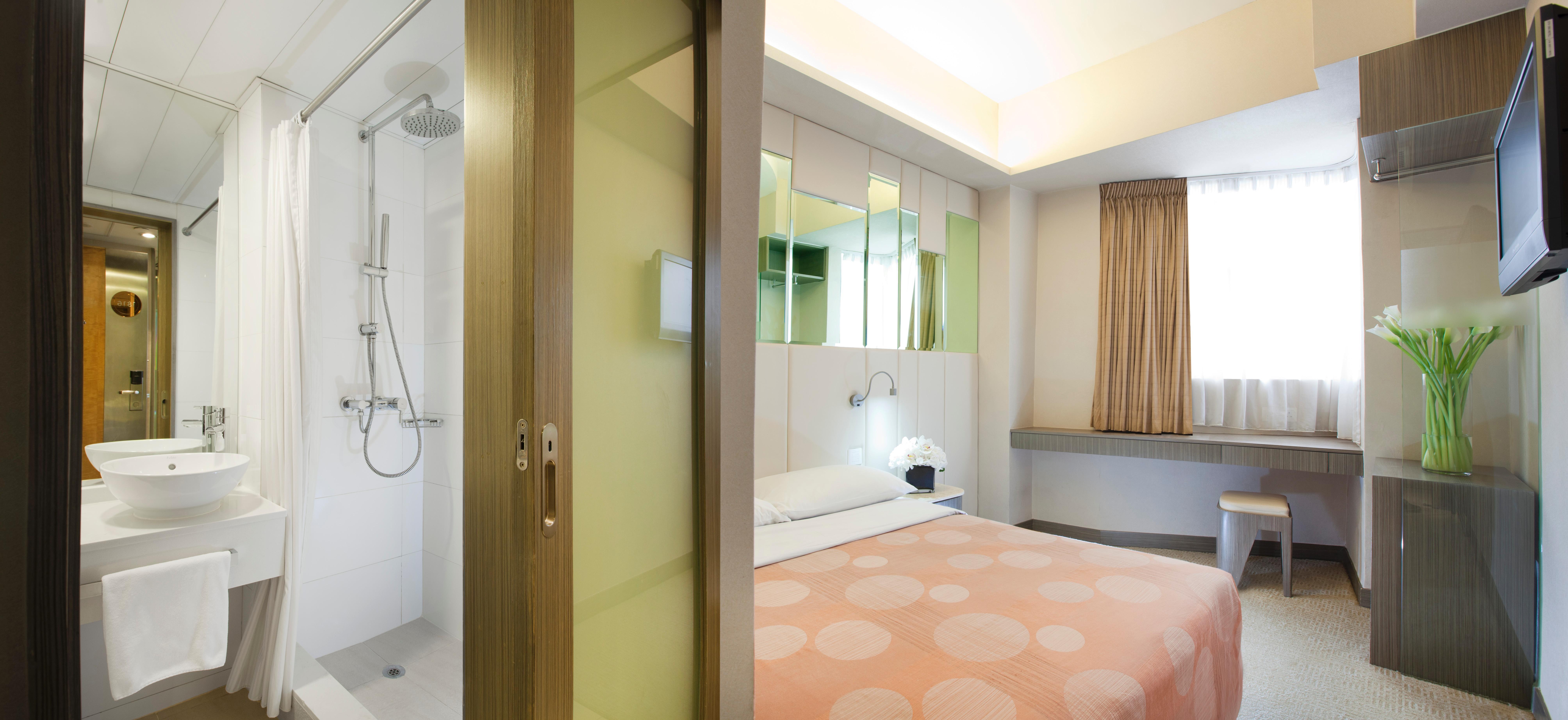 Silka Seaview Hotel Гонконг Екстер'єр фото