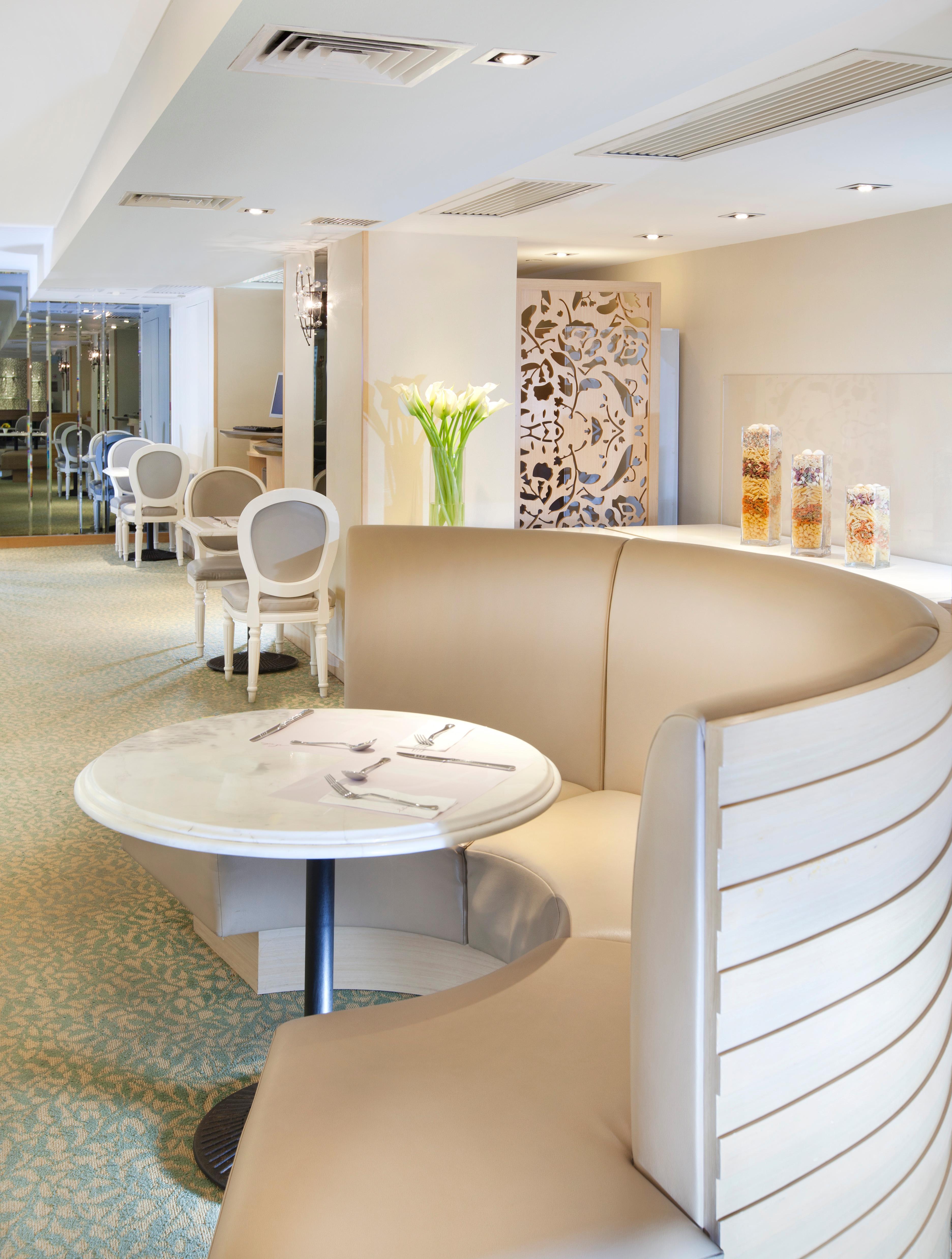 Silka Seaview Hotel Гонконг Екстер'єр фото